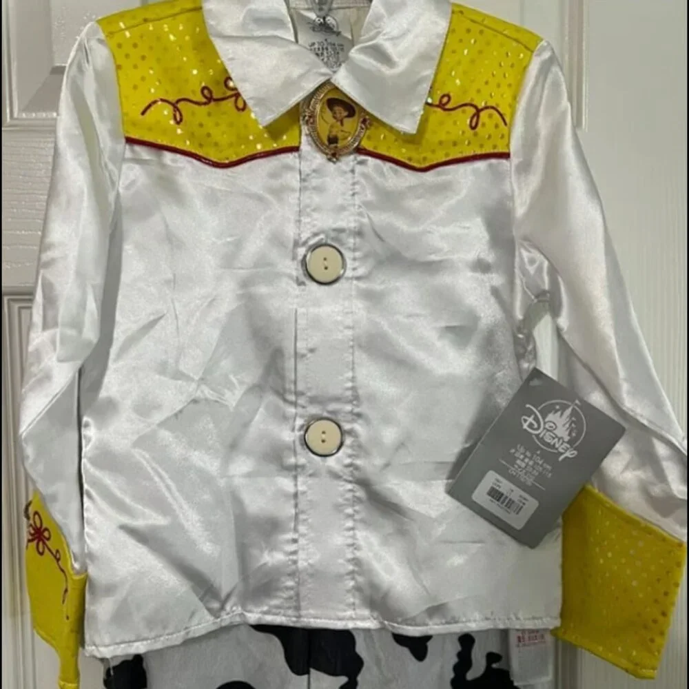 Disney Cowgirl Outfit in White, Yellow, Black